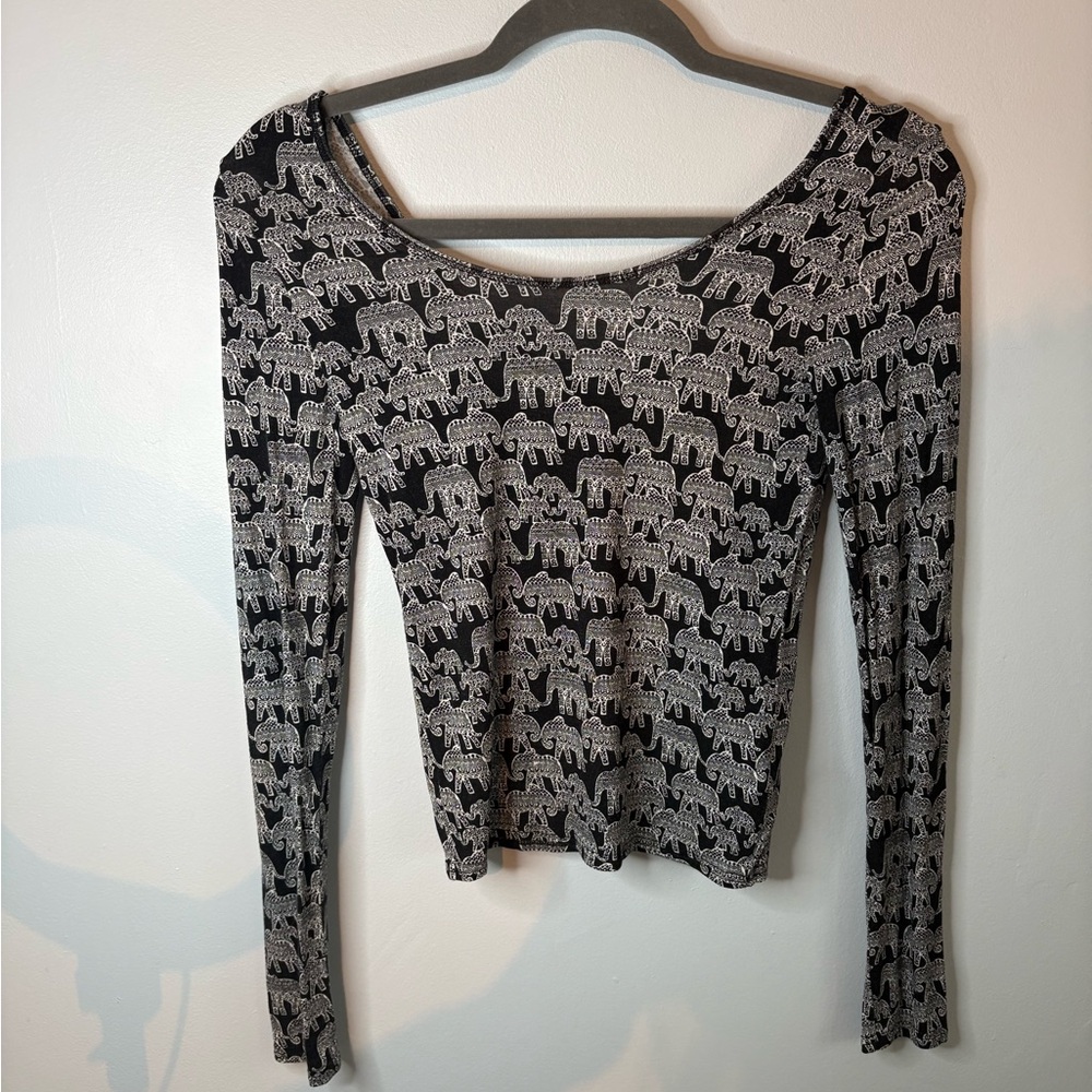 Elegant Black and White Elephant Pattern Long Sleeve Top